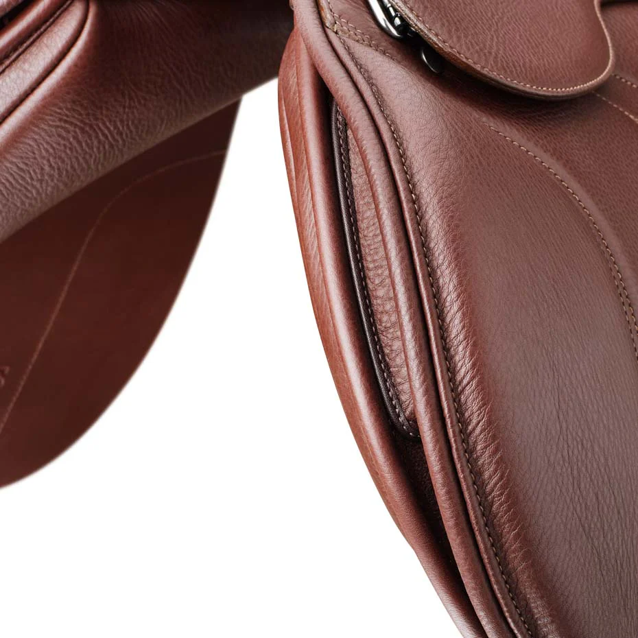 Bates Caprilli Close Contact+ Extended Flap Saddle - Image 5