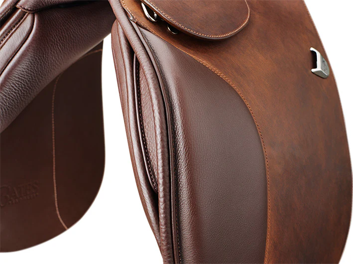 Bates Caprilli Close Contact Saddle with Forward Flap - Image 2