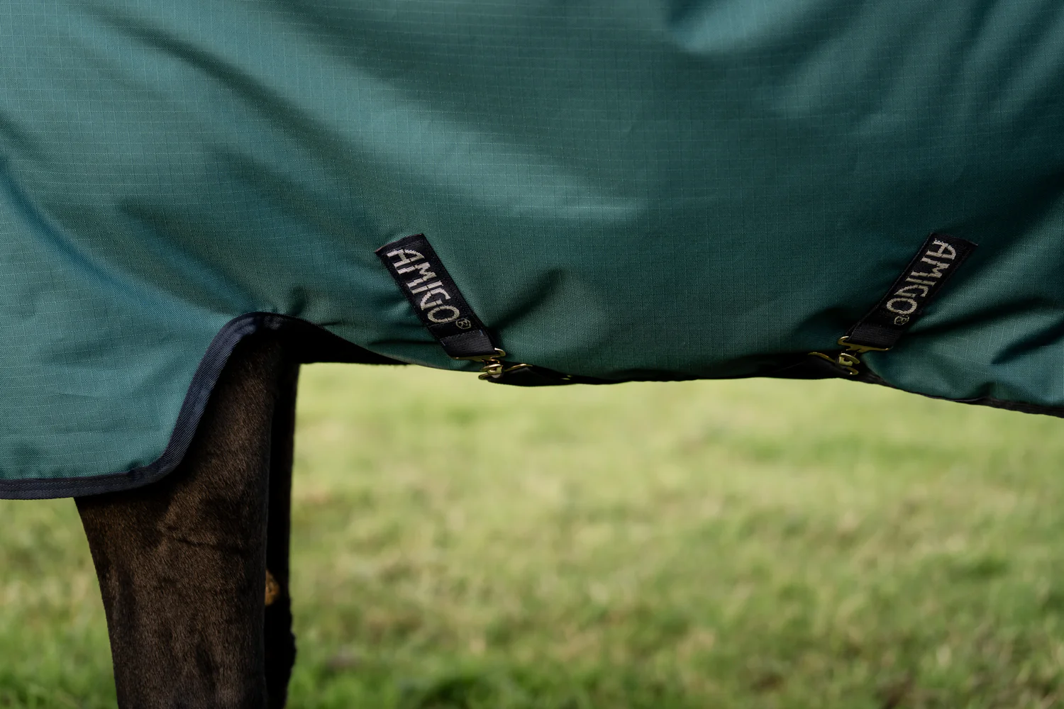 Horseware® Ireland Amigo® Ripstop 900D 50 Gram Standard Neck Turnout - Image 4