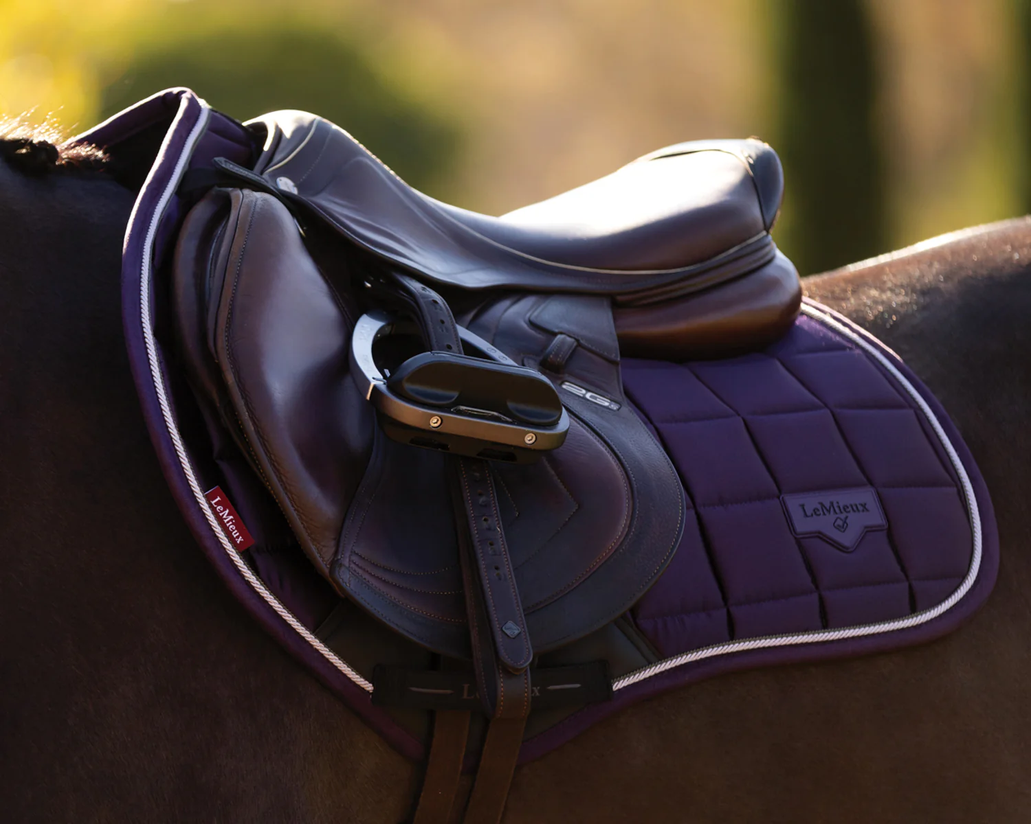 LeMieux® Loire Classic Close Contact Saddle Pad - Image 4