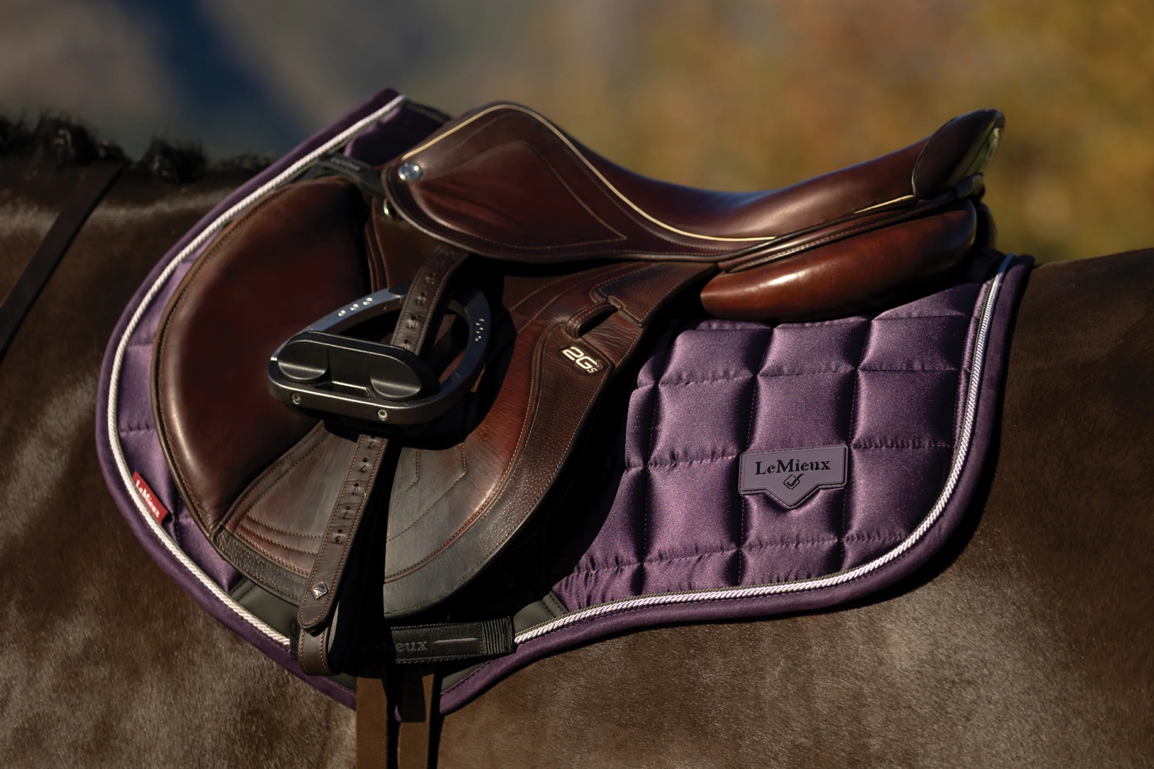 LeMieux® Loire Classic Close Contact Saddle Pad - Image 6