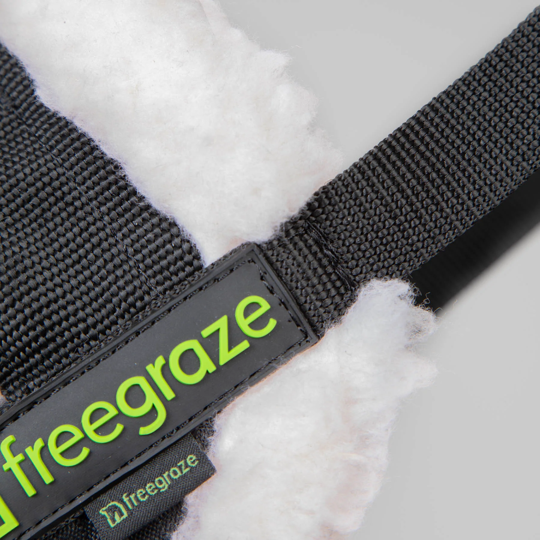 Shires FreeGraze Deluxe Comfort Grazing Muzzle - Image 4