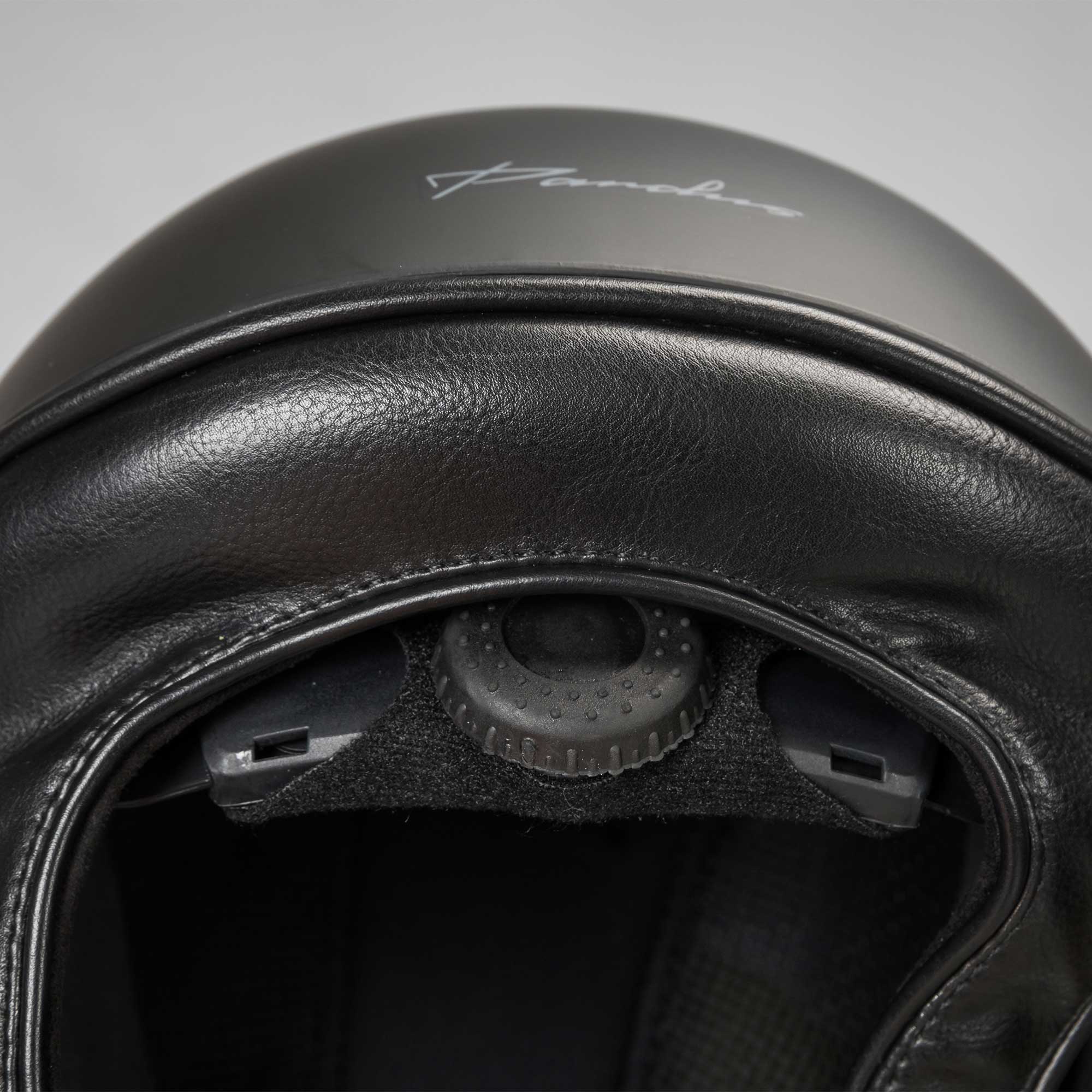Trauma Void™ Pardus Smooth Top Riding Helmet with MIPS® & Dial-Fit System - Image 4